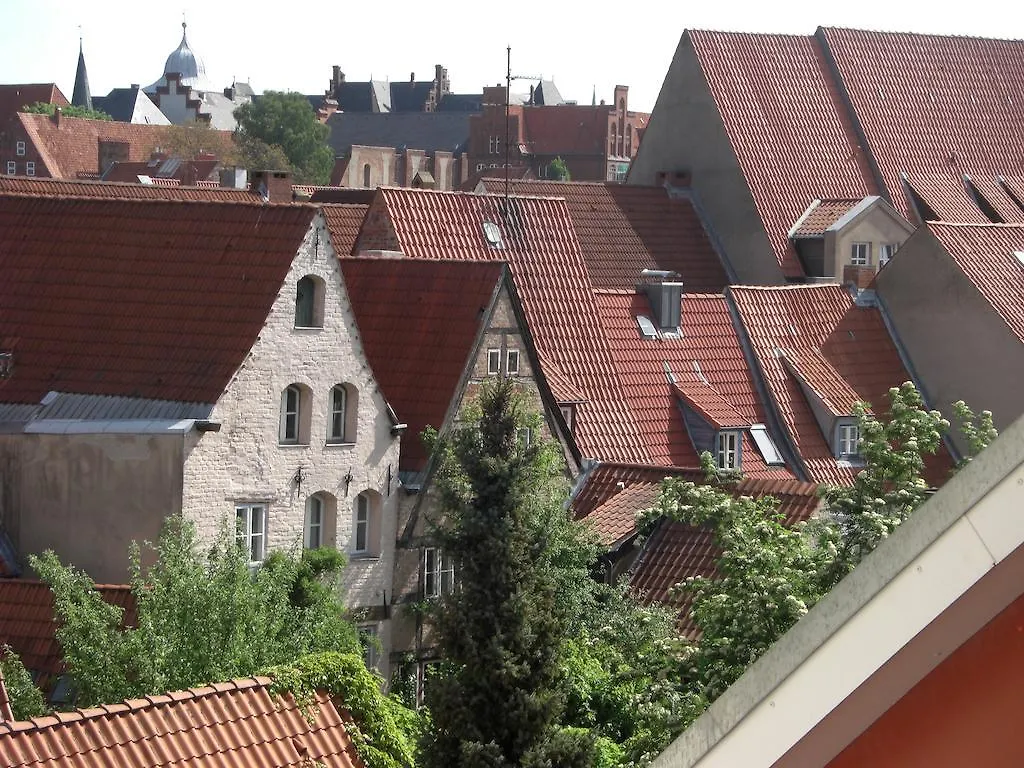 Apartment Likedeeler Am Stadthafen Lubeck Germany